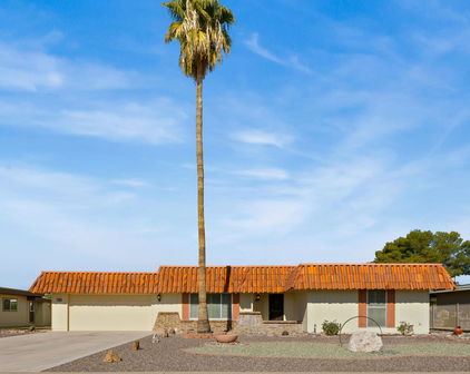 11022 W Boswell Boulevard, Sun City