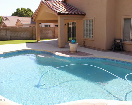 6826 W Monona Drive, Glendale
