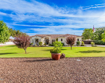 17739 W Claremont Street, Waddell