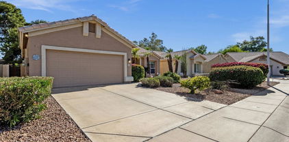 5353 W Dublin Court, Chandler
