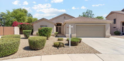 6751 W Firebird Drive, Glendale