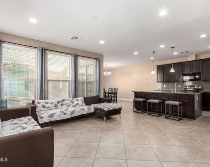 9062 W Nicolet Avenue, Glendale