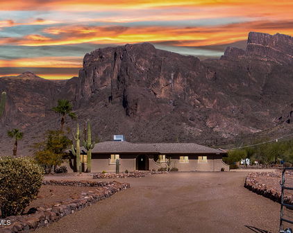 5962 E Siesta Street, Apache Junction