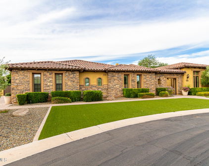 2472 E Robin Court, Gilbert