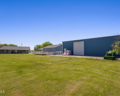 17710 E Brooks Farm Road, Gilbert