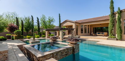 20289 E Sunset Court, Queen Creek