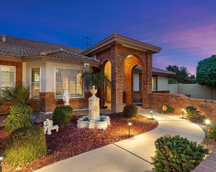 1934 E Cypress Tree Drive, Gilbert