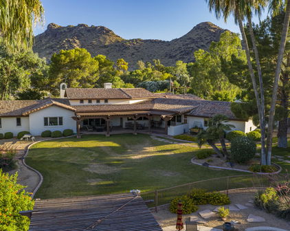 5724 E Mockingbird Lane, Paradise Valley