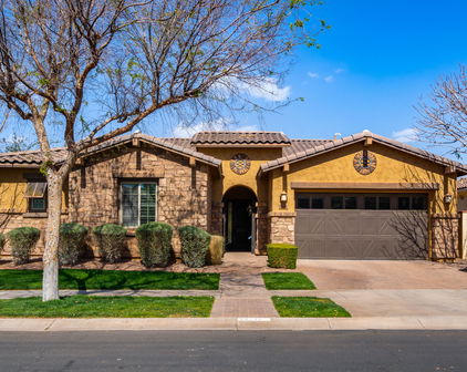 10334 E Radiant Avenue, Mesa