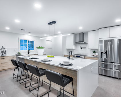 129 E Ellis Drive, Tempe