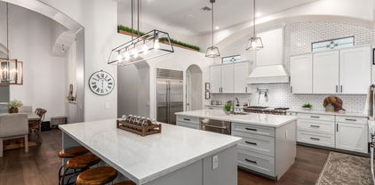 1207 S Larkspur Court, Gilbert