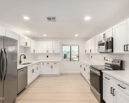 429 E Greenway Drive, Tempe