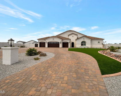 25232 S Pyrenees Court, Queen Creek