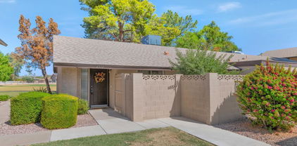 4532 W Continental Drive, Glendale