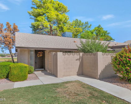 4532 W Continental Drive, Glendale