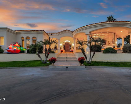2 E Oakwood Hills Drive, Chandler