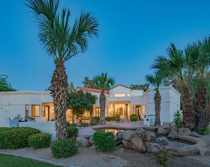 8222 N 50th Street, Paradise Valley