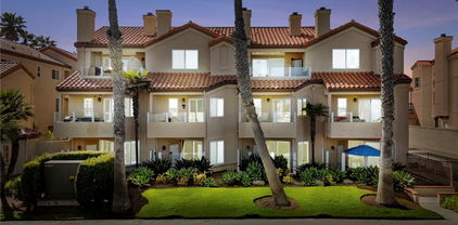 2000 Pacific Coast Unit 102, Huntington Beach