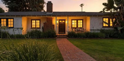 14253 Collins Street, Los Angeles