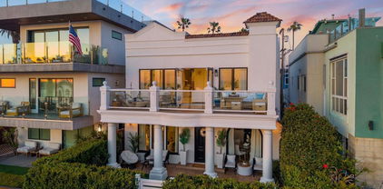 208 S Pacific St, Oceanside