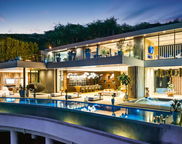 9330 Flicker Way, Los Angeles image