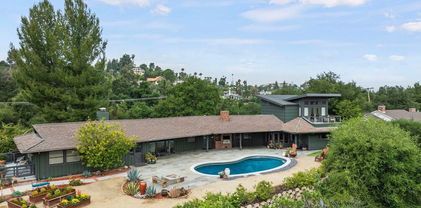 4650 Canoga Avenue, Woodland Hills