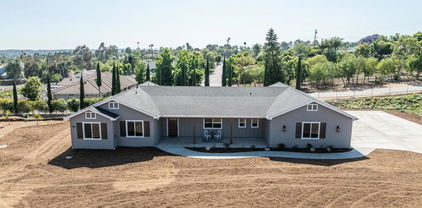 1904 Grey Rabbit Hollow Lane, Fallbrook