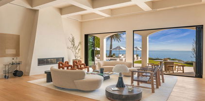 24824 Pacific Coast Highway, Malibu
