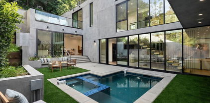 3670 Buena Park Drive, Studio City