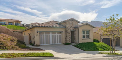 11121 Fourleaf Court, Corona