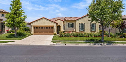 9116 Pinyon Point Court, Corona