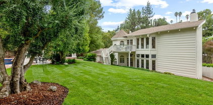 19159 Rosita Street, Tarzana