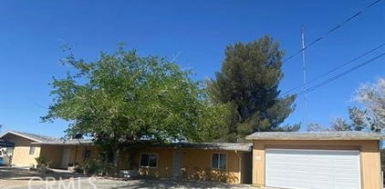 8782 Peach Avenue, Hesperia