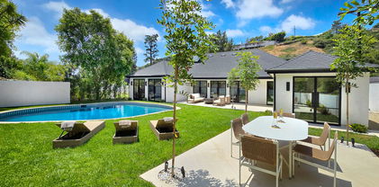 2288 Coldwater Canyon Drive, Beverly Hills