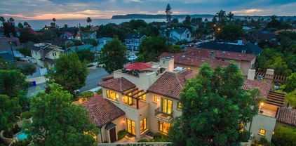 1038 E Ave, Coronado