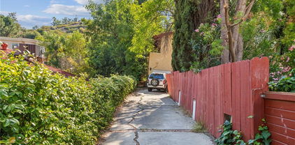4804 Excelente Drive, Woodland Hills