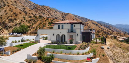 9 Nathaniel Terrace, Sierra Madre
