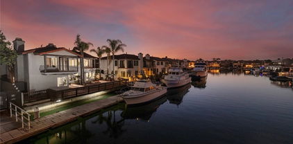 16592 Grimaud Lane, Huntington Beach