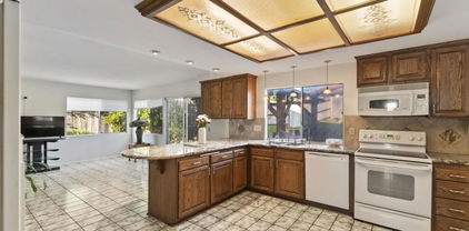 4375 Calle De Vida, Tierrasanta