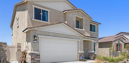 4872 Goldfinch Street, Hemet