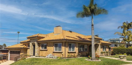 401 Holmwood Drive, Newport Beach