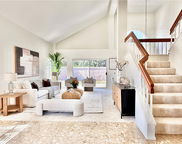 18 Decente, Irvine image