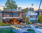 13 Bay Island, Newport Beach image