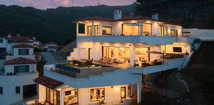 211 Mar De Cortez, Avalon