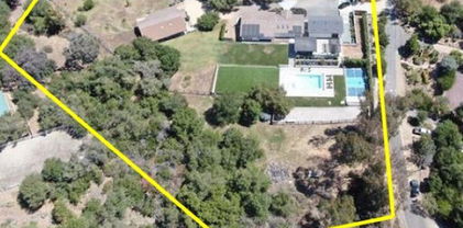 19660 Elfin Glen, Escondido