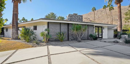 215 W Camino Alturas, Palm Springs