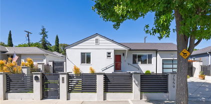7559 Midfield Avenue, Los Angeles