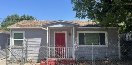 522 S Pico Avenue, Fallbrook