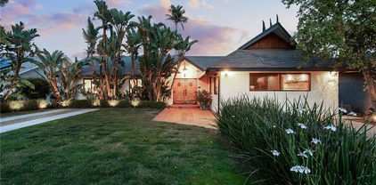 7454 Sausalito Avenue, West Hills