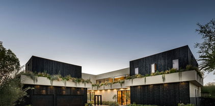 19171 Wells Drive, Tarzana
